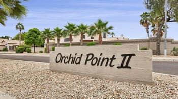 7445 Los Gatos Dr, Glendale, AZ 85310