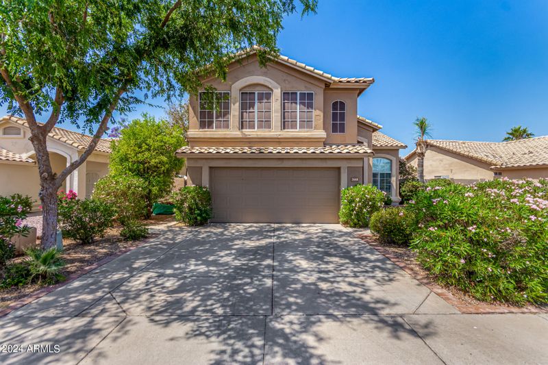 7448 W Crest Ln, Glendale, AZ 85310