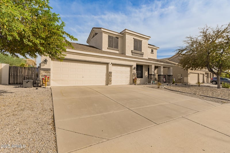 7449 Honeysuckle Dr, Peoria, AZ 85383