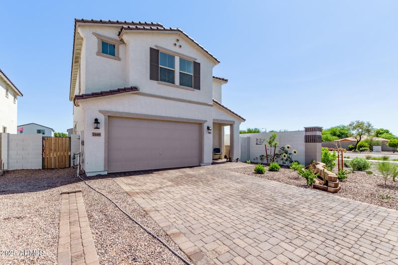 7449 Peck Dr, Glendale, AZ 85303