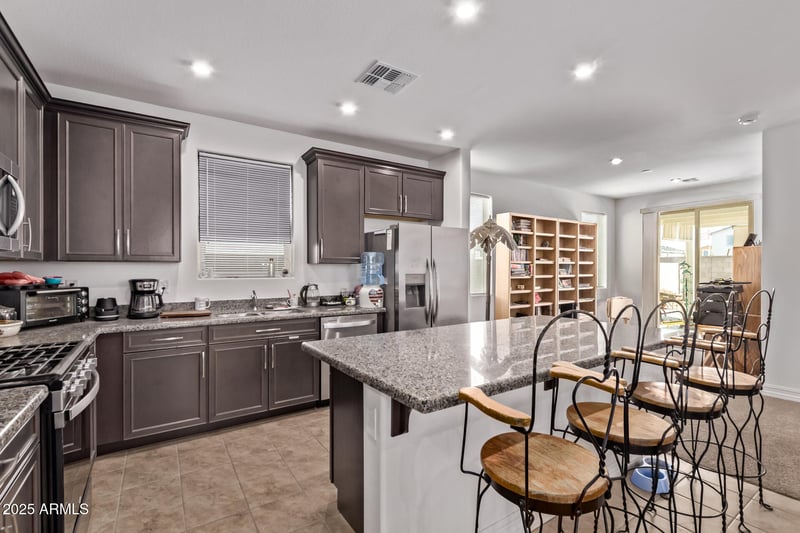 7449 Peck Dr, Glendale, AZ 85303