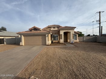 7449 Ocotillo Rd, Glendale, AZ 85303
