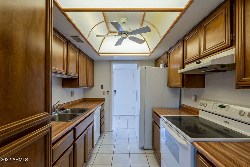 745 E Michelle Dr, Phoenix, AZ 85022