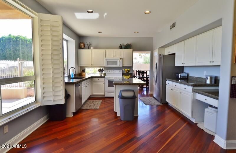 745 E Mountain Sage Dr, Phoenix, AZ 85048