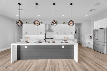 745 Highline Canal Rd, Phoenix, AZ 85042