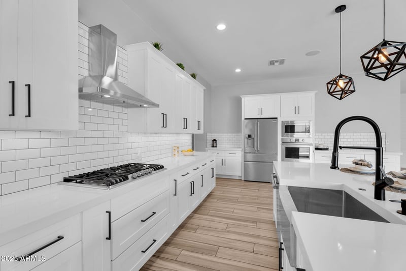 745 Highline Canal Rd, Phoenix, AZ 85042