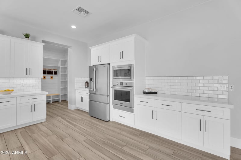745 Highline Canal Rd, Phoenix, AZ 85042