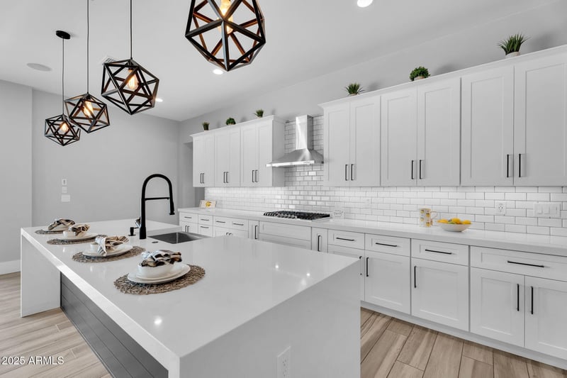 745 Highline Canal Rd, Phoenix, AZ 85042