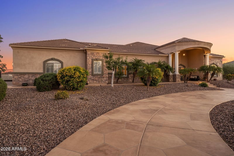 745 W Rhea Rd, San Tan Valley, AZ 85143
