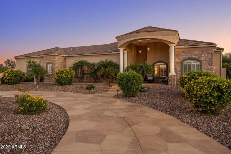 745 W Rhea Rd, San Tan Valley, AZ 85143