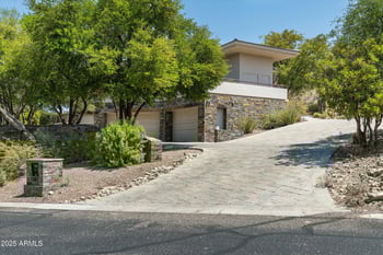 7451 Las Brisas Ln, Paradise Valley, AZ 85253