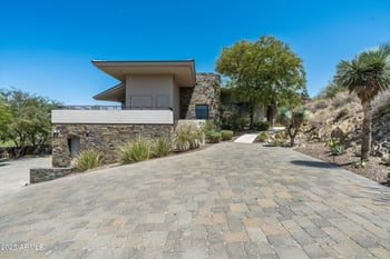 7451 Las Brisas Ln, Paradise Valley, AZ 85253
