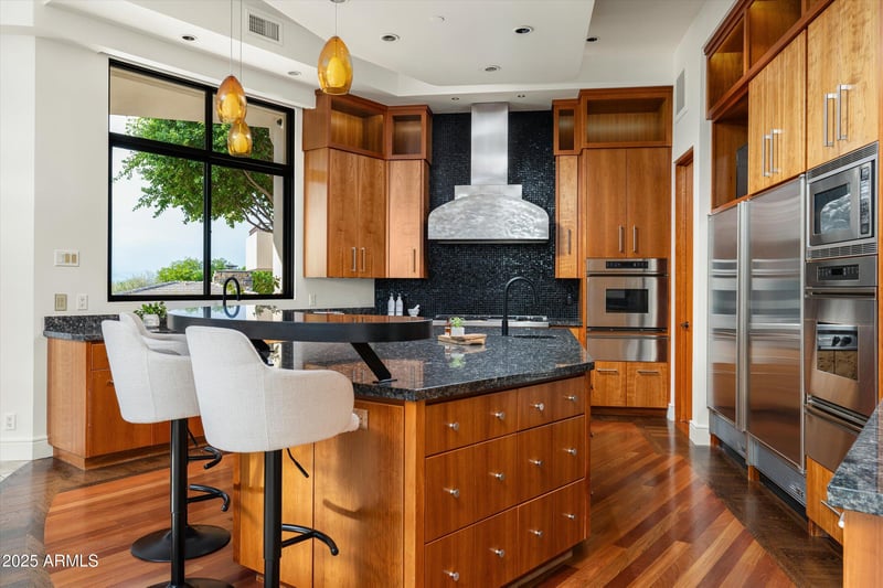7451 Las Brisas Ln, Paradise Valley, AZ 85253