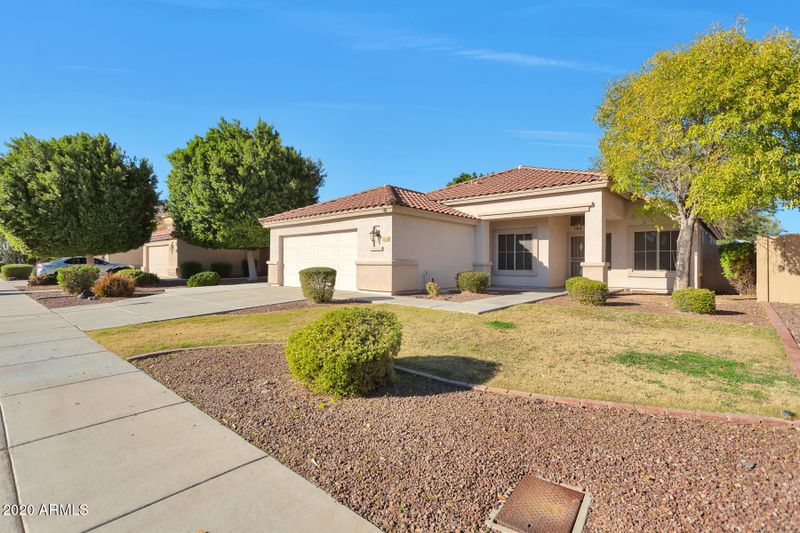 7458 W Mohawk Ln, Glendale, AZ 85308
