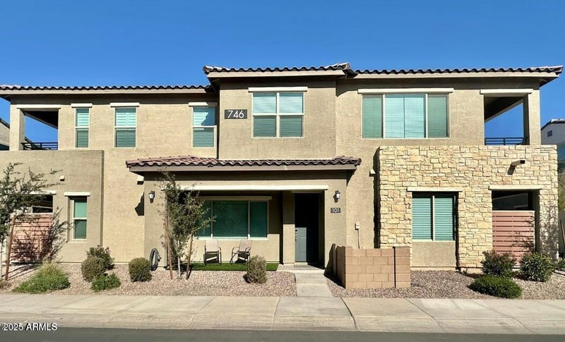746 Doral Ave #201, Gilbert, AZ 85297