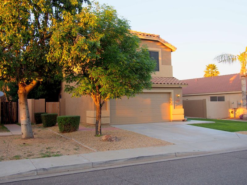 7460 W Abraham Ln, Glendale, AZ 85308