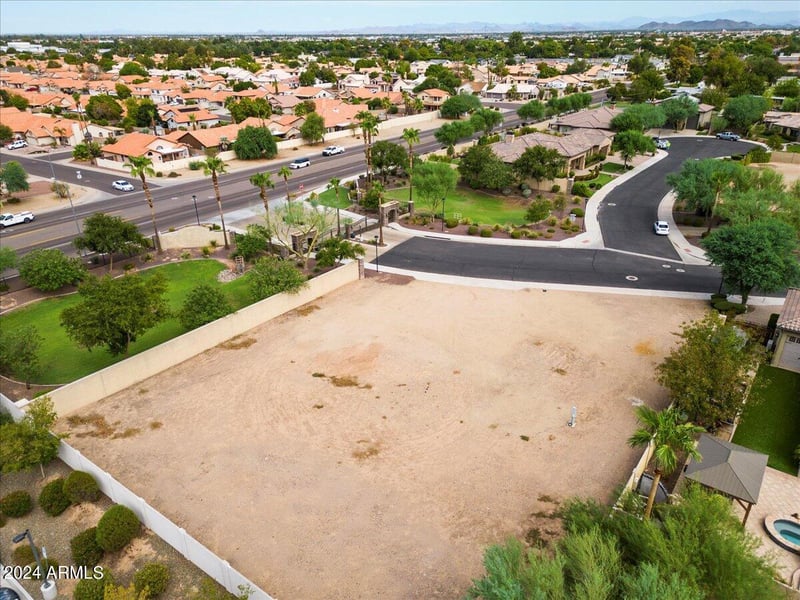 7465 Calavar Rd #1, Peoria, AZ 85381