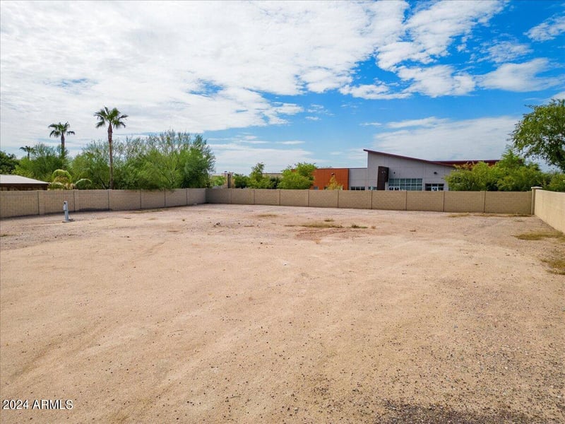 7465 Calavar Rd #1, Peoria, AZ 85381