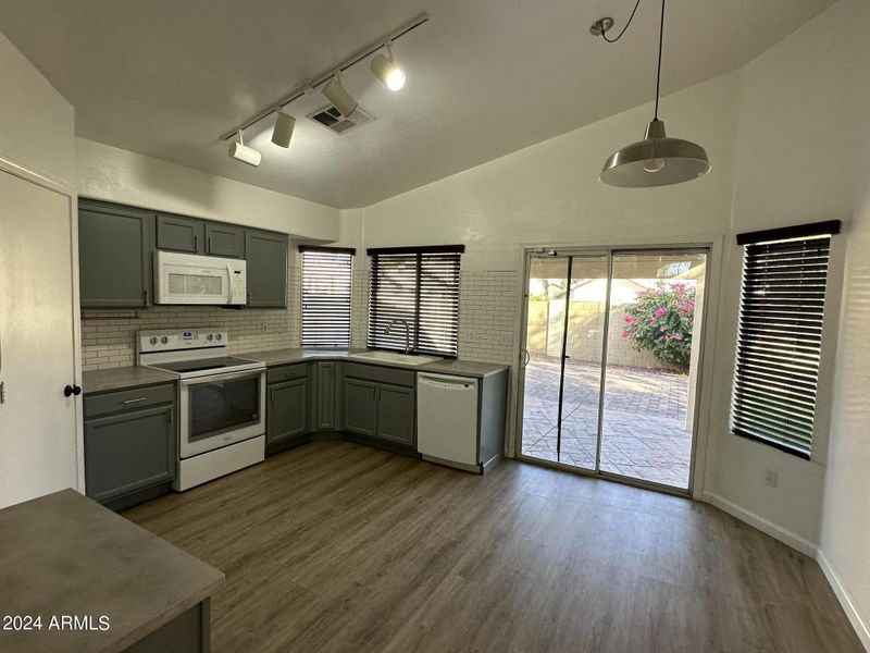 7465 E Nido Ave, Mesa, AZ 85209