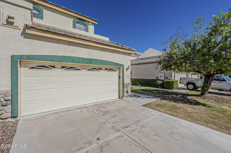 7466 Denaro Dr, Glendale, AZ 85308