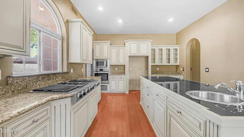 7467 Rita Ln, Tempe, AZ 85283