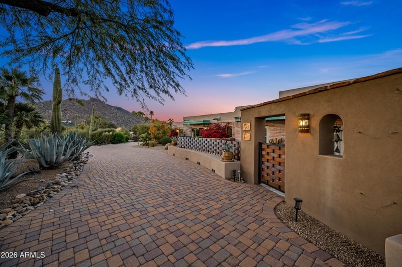 7468 Stagecoach Ps, Carefree, AZ 85377