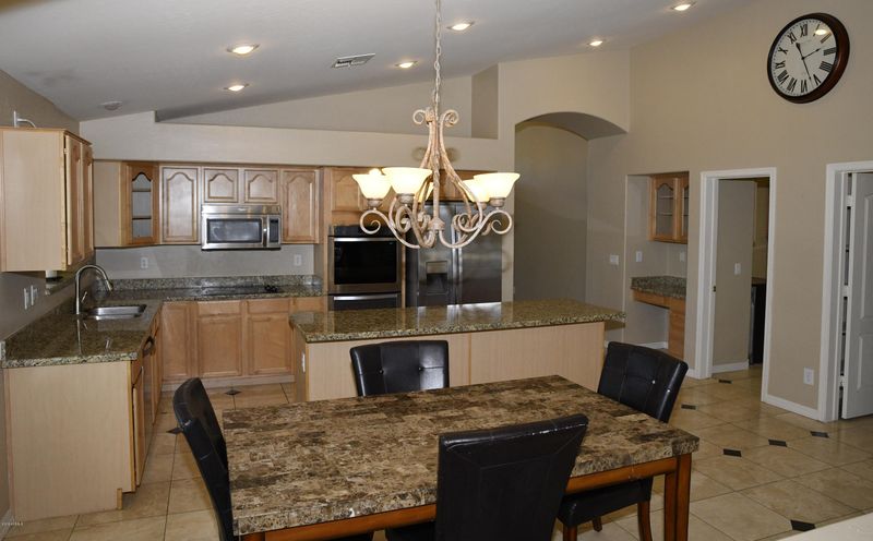 747 E Crescent Pl, Chandler, AZ 85249