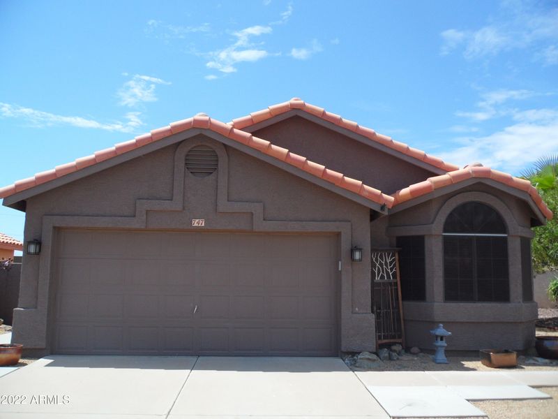 747 E Windsong Dr, Phoenix, AZ 85048