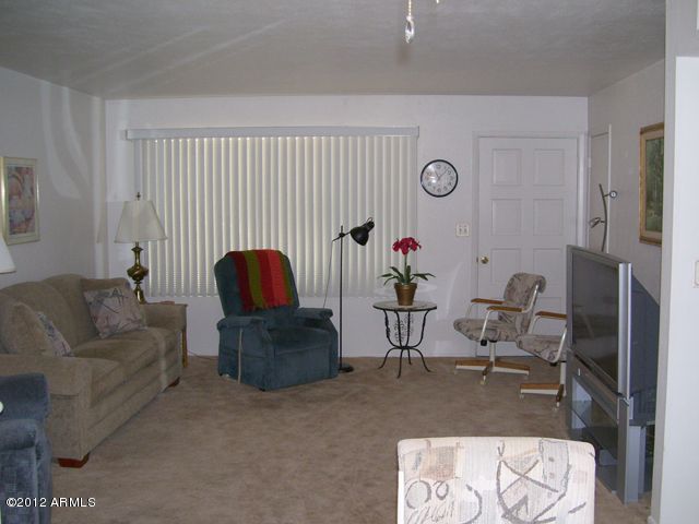 747 N 61st Pl, Mesa, AZ 85205