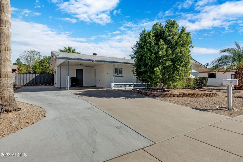 747 N 63rd Pl, Mesa, AZ 85205