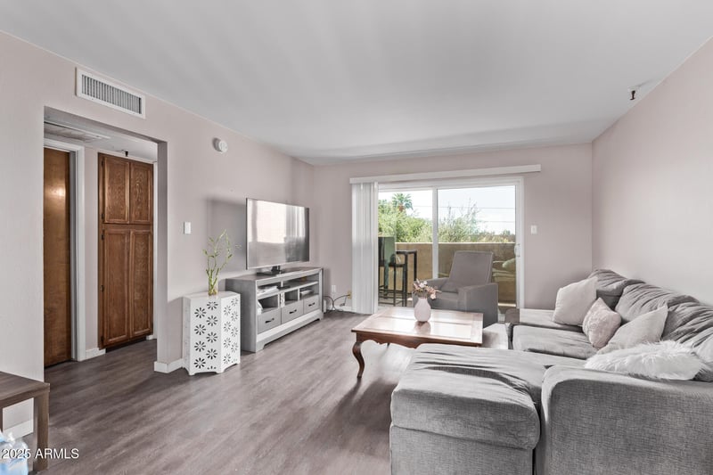 7474 Earll Dr #311, Scottsdale, AZ 85251