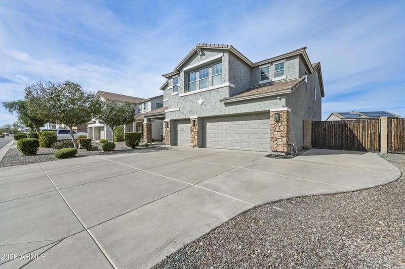748 Volk Ln, San Tan Valley, AZ 85140