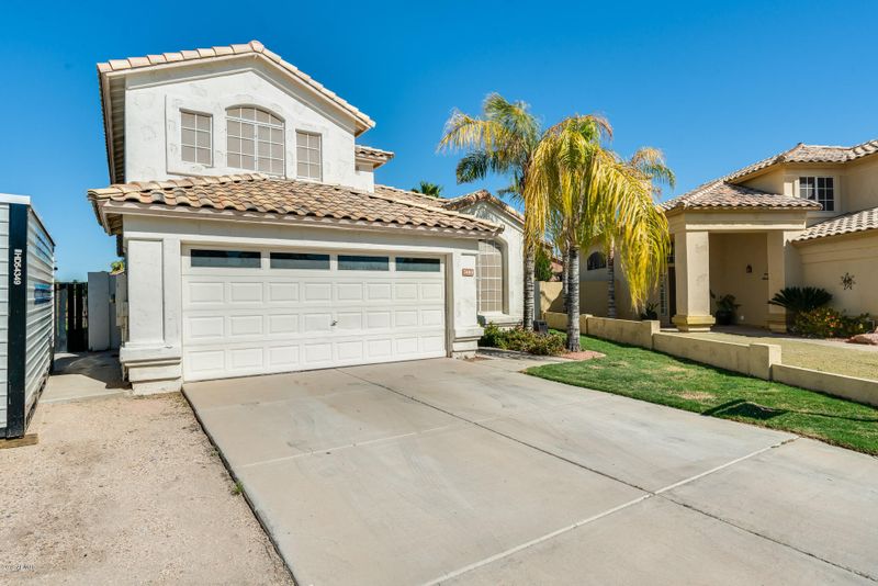 7480 W Crest Ln, Glendale, AZ 85310