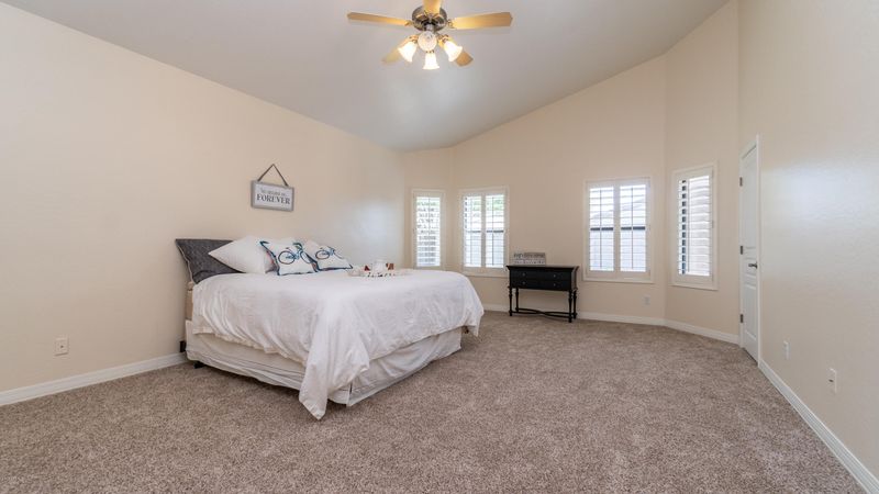 749 E Cherrywood Pl, Chandler, AZ 85249