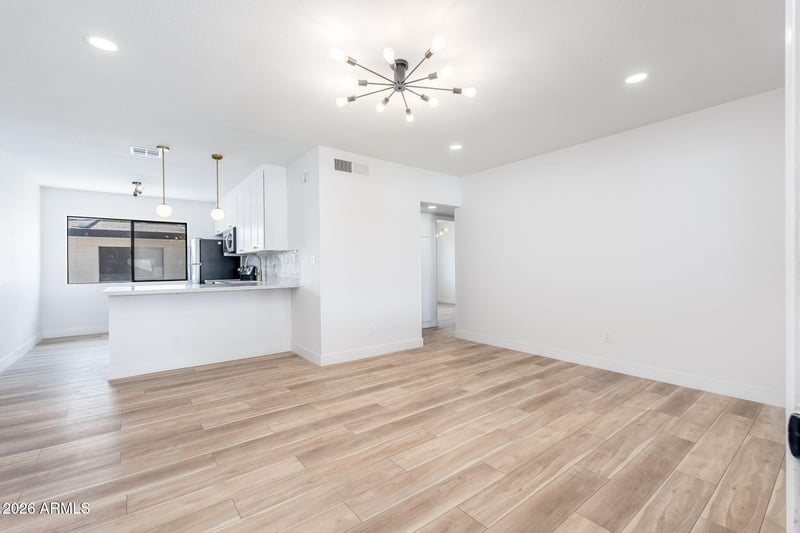 749 E Montebello Ave #223, Phoenix, AZ 85014