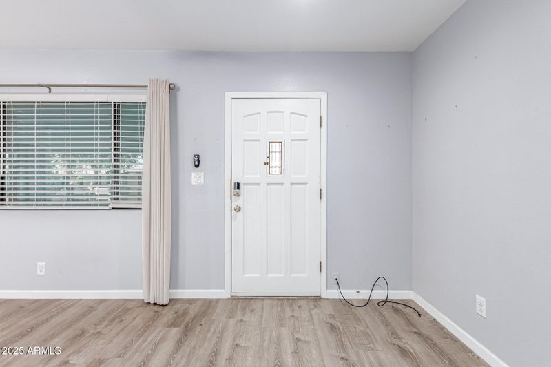 749 E Montebello Ave #230, Phoenix, AZ 85014
