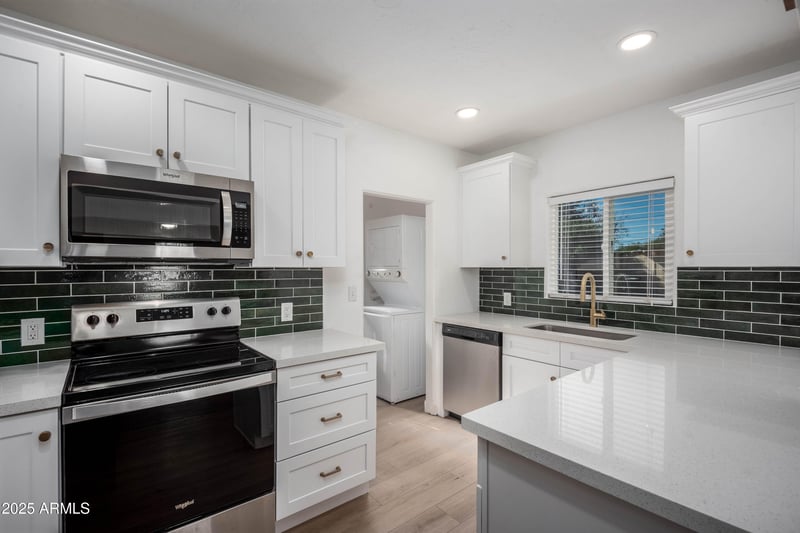 749 Mackenzie Dr, Phoenix, AZ 85013