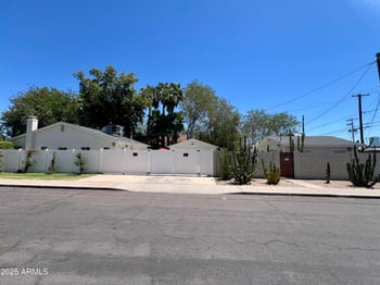 749 Mackenzie Dr, Phoenix, AZ 85013