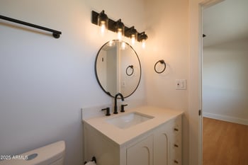749 Montebello Ave #231, Phoenix, AZ 85014