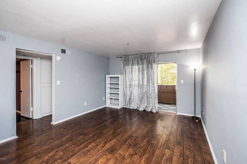 7494 E Earll Dr #207, Scottsdale, AZ 85251