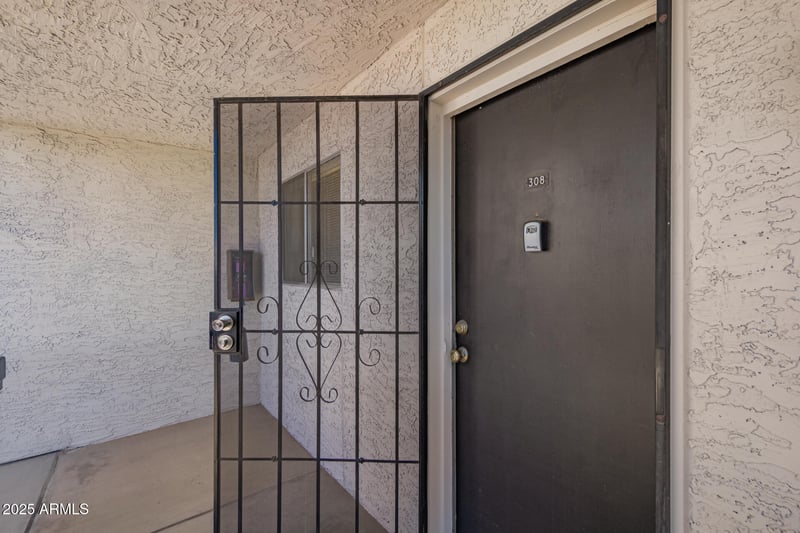 7494 Earll Dr #308, Scottsdale, AZ 85251