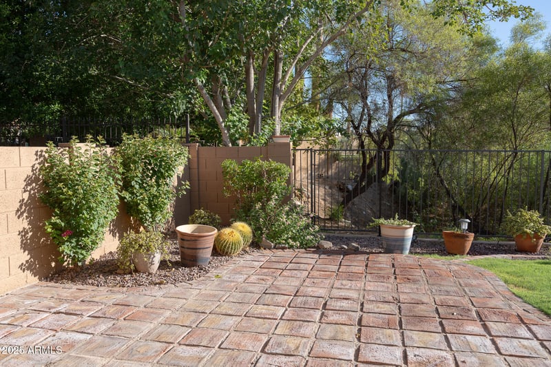 750 Becker Ln, Phoenix, AZ 85020
