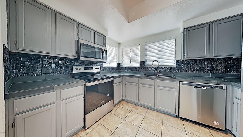750 E Northern Ave #2046, Phoenix, AZ 85020