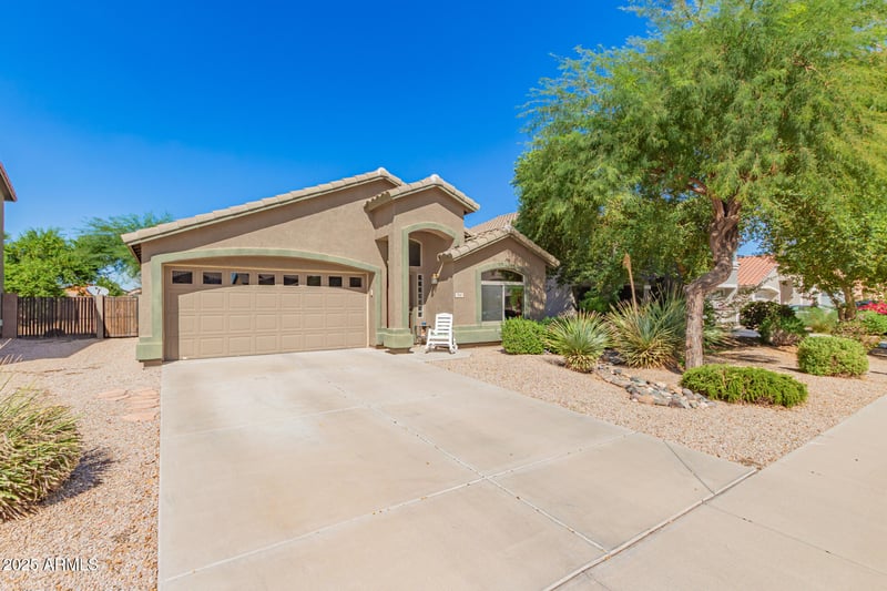 750 Mesquite Tree Ln, San Tan Valley, AZ 85143