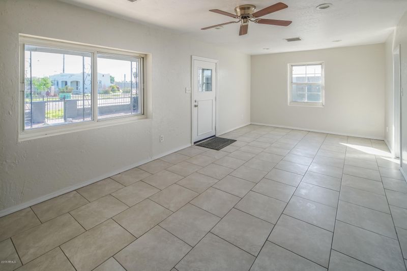750 S 3rd St, Phoenix, AZ 85004