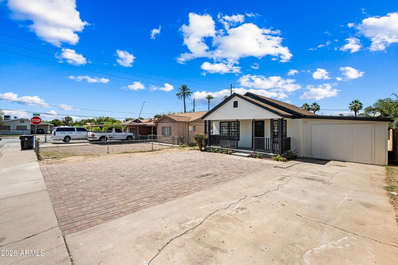 750 1st Pl, Mesa, AZ 85201
