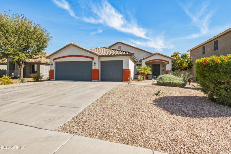 750 W Corriente Ct, San Tan Valley, AZ 85143