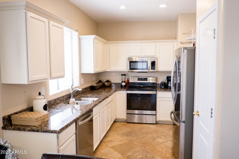 7501 S 14th St, Phoenix, AZ 85042