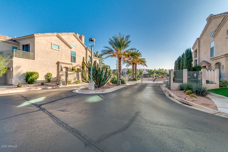 7502 E Earll Dr #4, Scottsdale, AZ 85251
