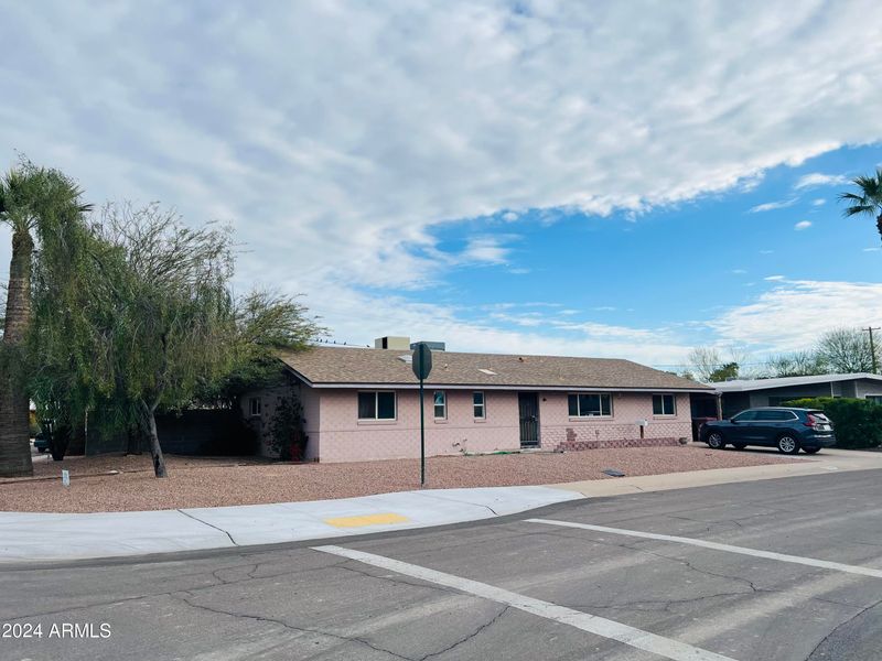 7502 E Highland Ave, Scottsdale, AZ 85251